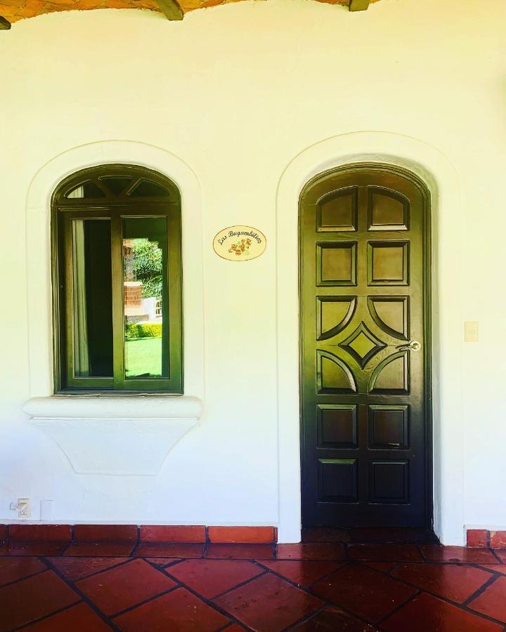 Caroline Bella Bed & Breakfast Ajijic Kültér fotó